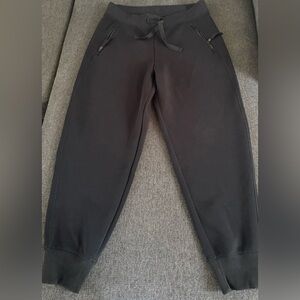Brand New Women’s Kirkland Black Jogger Pants